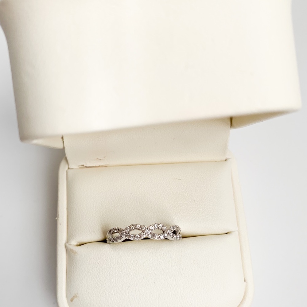 Diamond & 14K white gold infinity band